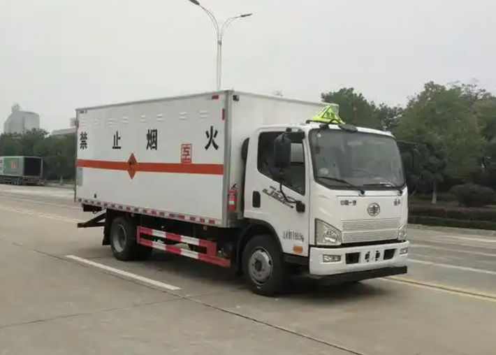 芦山爆破器材运输车可以上高速吗？