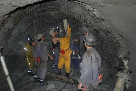 芦山工程爆破中的危险因素分析以及应对工程爆破危险的措施